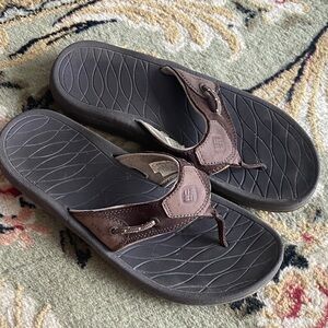 Columbia leather Flip Flops